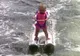 Campioană la 6 luni: o fetiţă a învăţat să practice skiul nautic