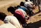 Statul Islamic a aruncat 25 de oameni într-un vas umplut cu acid azotic