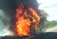 Un autocar cu peste 50 de elevi a luat foc în mers, pe autostradă