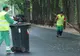 Doi gunoieri din Braşov au găsit o geantă plină cu bani, pierdută de o filipineză. Cum au reacţionat