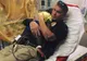 A găsit un copil abandonat în spital. L-a luat în brațe și i-a șoptit ceva. Asistentele au plâns!