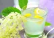 Socul te poate ajuta să slăbeşti. Cea mai simplă reţetă de socată pentru cei la dietă