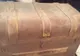 A găsit în garaj cufărul străbunicului, vechi de 100 de ani. L-a deschis! A avut o surpriză uriașă