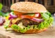 Dezgustător: ce a găsit un bărbat din Moldova într-un hamburger de vită - FOTO