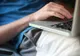 De ce e bine să lipeşti bandă pe camera laptopului. Fondatorul Facebook face acest truc 