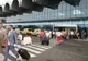 Bandă de bagaje blocată pe aeroportul Otopeni. Cozmin Guşă: Un ritual al umilinţei 
