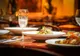 Pericolul ascuns din restaurante. Virusul care îmbolnăveşte mii de oameni 