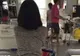 VIRAL. O femeie a intrat pe jumătate goală într-un magazin Ikea. Ce a făcut când își căuta mobila