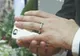 VIDEO. S-a căsătorit cu telefonul lui. Povestea incredibilă care a devenit virală pe internet! 