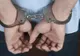 Şofer încătuşat de poliţie, la Constanţa. Conducea un microbuz plin de călători, fără permis