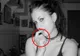 Detaliul şocant dintr-o fotografie cu o fată în dormitorul ei. CUM E POSIBIL aşa ceva?