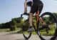 Numai biciclist să nu fii! Țara în care poți face închisoare dacă te urci beat în șa sau folosești telefonul în timpul pedalatului