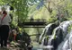 O nouă lovitură la Cascada Bigăr. Ce a păţit o turistă în timp ce admira zona