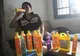 Omul care bea zilnic jumătate de sticlă de detergent e bine mersi, dar are un regret enorm