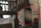 A mers într-o casă bântuită, iar ce a surprins o să te sperie mai tare ca un film de groază
