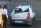 Un tânăr din Rusia a căzut de la etajul 23 pe un Logan. E incredibil ce s-a întâmplat