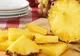 De ce te arde limba după ce mănânci ananas?