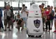 Revoluție IT în China: Roboți pe aeroportul din orașul Shenzhen