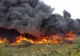 Incendiul din Prahova a fost stins. Un echipaj de pompieri va rămâne peste noapte la faţa locului