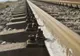 Circulaţia feroviară oprită între Băile Herculane şi Topleţ din cauza unei rupturi de şine 