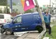 Accident pe DN 1. O maşină s-a izbit puternic de un stâlp, după ce a intrat cu roata într-un canal