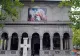 "Problemele Capitalei nu se rezolvă prin rugăciuni şi fum de tămâie". ATAC dur la Gabriela Firea