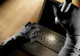 Hackerul Guccifer, adus din SUA în România şi încarcerat la Rahova