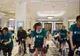 Dacian Cioloş, într-o ipostază rară. În costum, pe o bicicletă de alergat, în sala de sport 