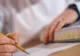 Acest profesor cerea bani de la studenţi pentru a-i trece la examene. Ce a urmat, după aceea