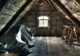 A urcat în podul tatălui său și a descoperit secretul ascuns de 30 de ani, într-un colț. A înghețat