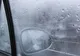 Cum se dezgheaţă şi dezaburesc mai repede geamurile