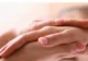 De ce ne tremură mâinile? Dacă ţi se întâmplă asta trebuie neapărat să mergi la medic 