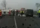 Accident grav cu un microbuz pe DN2: 3 morţi şi 15 răniţi