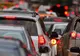 Se întorc românii casă. Trafic intens şi coloane de maşini pe rutele dinspre mare şi munte