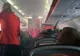 PANICĂ în avion. Toți pasagerii au sărit ca arși când au văzut ce animal uriaș se târa lângă ei