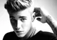 Justin Bieber are jumătate de față paralizată - Cântărețul și-a anulat toate concertele