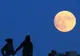 Superluna, fenomenul secolului. Primele imagini surprinse. Live video 