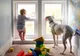 Au salvat un câine rasa English Pointer. L-au lăsat în compania bebeluşului. Ce s-a întâmplat
