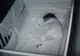 A montat o cameră ascunsă în dormitorul bebelușului. Când a văzut ce se întâmpla noaptea, a leșinat