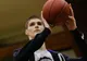 Un baschetbalist român de 16 ani face senzație în SUA. E mai înalt decât toți jucătorii din NBA