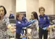 A început să plângă în timp ce era controlată la aeroport. Ce spune femeia că i-a făcut angajata