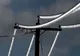 Suceava, în beznă totală! 14 localități au rămas fără energie electrică din cauza vântului puternic