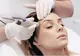 O nouă tehnică de reîntinerire, cu rezultate rapide: tratamentul hidrafacial. În ce constă