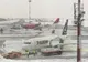 Trafic aerian în condiții de iarnă pe Henri Coandă. Ce zboruri au fost anulate
