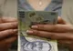 Majorarea salariului minim de la 1 decembrie provoacă panică în mediul privat. Care sunt motivele
