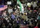 Casa Albă, mic pas înapoi în criza interzicerii migranților. Trump acuză presa și respinge criticile