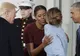 Donald şi Melania Trump întâmpinaţi de familia Obama pe scările Casei Albe