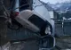 Accident spectaculos! Beat şi fără permis de conducere, a rămas suspendat cu maşina într-un copac 