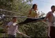 Mai mulţi acrobaţi au căzut de la înălţime în timpul unui exercițiu colectiv(VIDEO)
