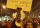 Cele mai amuzante pancarte din Piaţa Victoriei. Românii chiar au umor